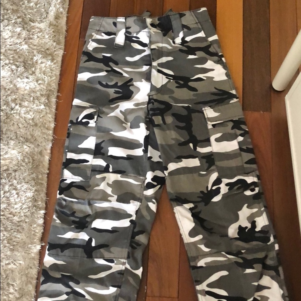 Army pants - Picture 2 of 3